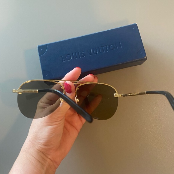 Louis Vuitton clockwise sunglasses gold - Picture 6 of 7
